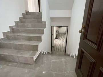 VENTA DE CASA EN LA PASTORA 3 NIVELES CON ALBERCA