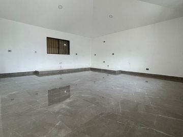 VENTA DE CASA EN LA PASTORA 3 NIVELES CON ALBERCA