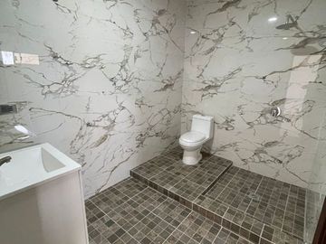 VENTA DE CASA EN LA PASTORA 3 NIVELES CON ALBERCA