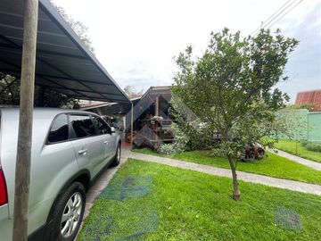 Casa en Venta en Chile con Monumento