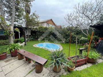 Casa en Venta en Chile con Monumento