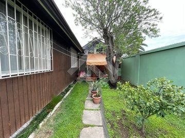 Casa en Venta en Chile con Monumento