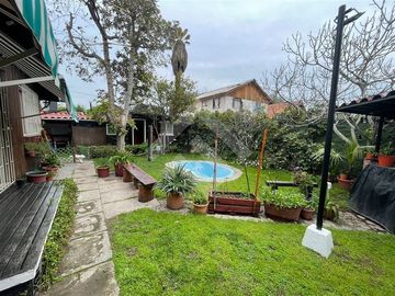 Casa en Venta en Chile con Monumento