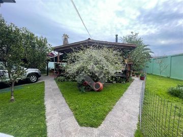 Casa en Venta en Chile con Monumento