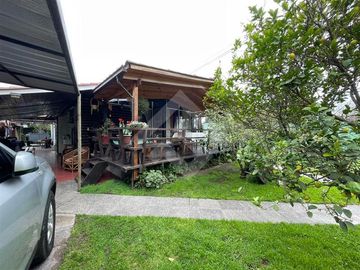 Casa en Venta en Chile con Monumento