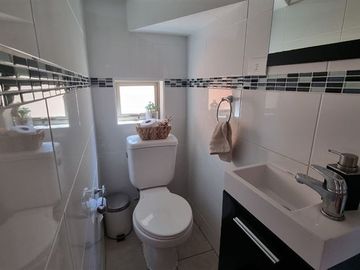 Casa en Venta en Av. Bulevares con esq. Samoré