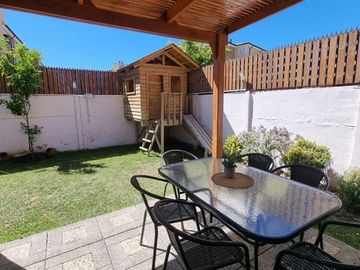 Casa en Venta en Av. Bulevares con esq. Samoré