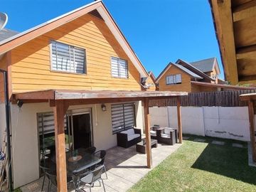 Casa en Venta en Av. Bulevares con esq. Samoré