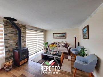 Casa en Venta en Av. Bulevares con esq. Samoré