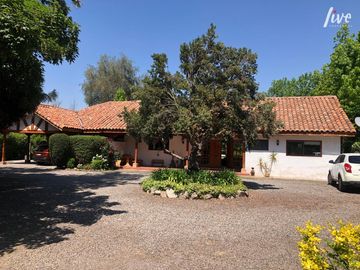 Se Vende Casa Chilena en parcela de agrado, Condominio Sant