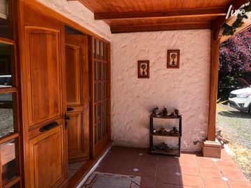 Se Vende Casa Chilena en parcela de agrado, Condominio Sant