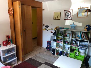 Se Vende Casa Chilena en parcela de agrado, Condominio Sant