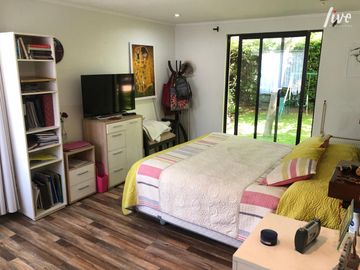 Se Vende Casa Chilena en parcela de agrado, Condominio Sant