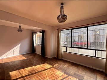 1 ° piso 3 dorm + office  V. Norte