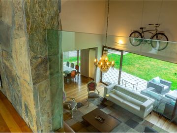 Elegante casa con moderna arquitectura..