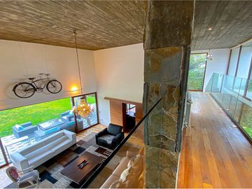 Elegante casa con moderna arquitectura..