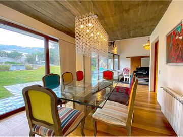 Elegante casa con moderna arquitectura..