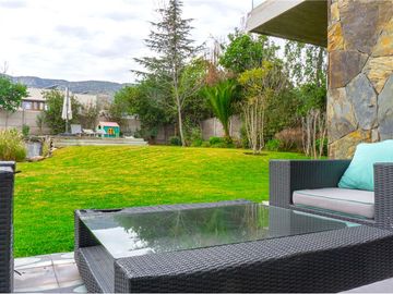 Elegante casa con moderna arquitectura..