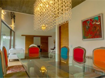 Elegante casa con moderna arquitectura..