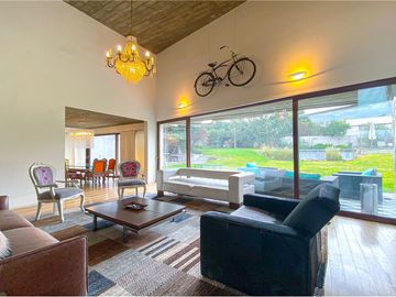Elegante casa con moderna arquitectura..