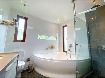 Elegante casa con moderna arquitectura..
