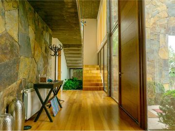 Elegante casa con moderna arquitectura..