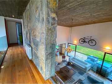 Elegante casa con moderna arquitectura..