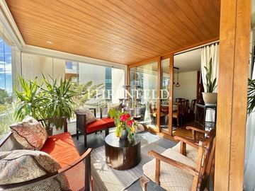 Bosques de Montemar. Exclusivo departamento  con 4  estacionamientos.