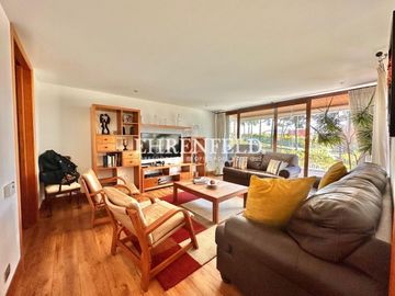 Bosques de Montemar. Exclusivo departamento  con 4  estacionamientos.