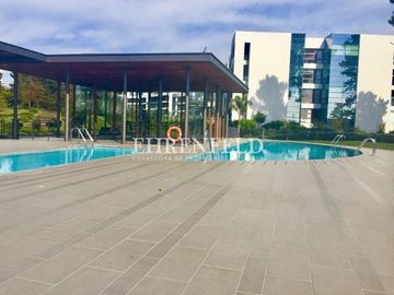 Bosques de Montemar. Exclusivo departamento  con 4  estacionamientos.