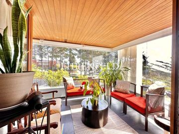 Bosques de Montemar. Exclusivo departamento  con 4  estacionamientos.