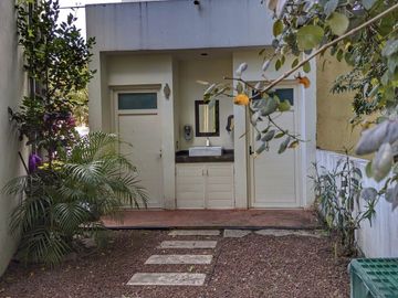 En venta Residencia en Rinconada Santa Rita