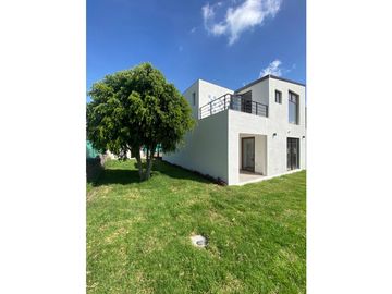 CASA DE 4 HABITACIONES EN VENTA  EN EL VALLE  CERCA DE LA ESPE