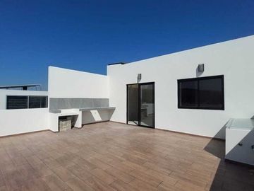 CASA EN VENTA, BOSQUES VALLARTA.