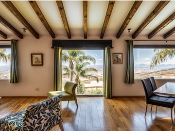 Residencia en Venta en Vista Real Country Club, Estilo Mexicano Contemporáneo