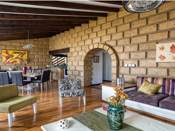 Residencia en Venta en Vista Real Country Club, Estilo Mexicano Contemporáneo