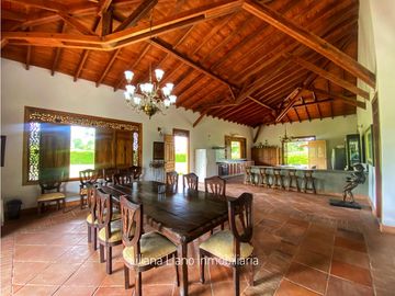 VENTA HERMOSA FINCA O FINCA HOTEL MONTENEGRO