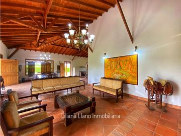 VENTA HERMOSA FINCA O FINCA HOTEL MONTENEGRO