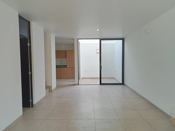 PUEDE SER DE TU FAMILIA,  CASA EN VENTA COTO ARBORETO EN TESISTÁN.