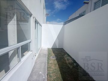 CASA EN VENTA EN PASEO ARBOLEDAS