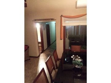 Hermosa casa en Pinamar con pileta  LIBRE 1º ENEY 1º FEB