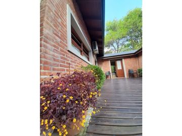 Hermosa casa en Pinamar con pileta  LIBRE 1º ENEY 1º FEB