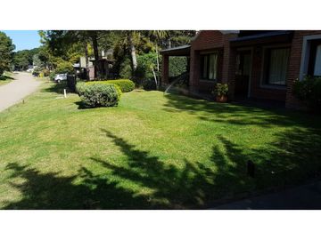 Hermosa casa en Pinamar con pileta  LIBRE 1º ENEY 1º FEB