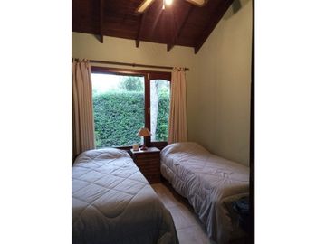 Hermosa casa en Pinamar con pileta  LIBRE 1º ENEY 1º FEB