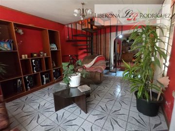 Casa en Venta en Casa esquina en Cerro O´Higgins