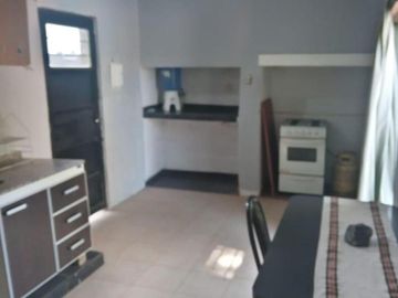 REF : 1872  2 CASAS MAS DEP CON PISINA EN VENTA EN TANTI. A DOS CUADRAS DE R 28