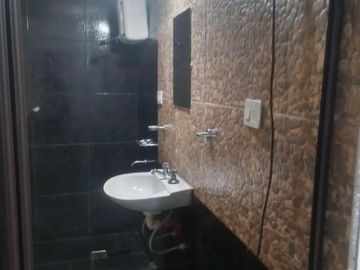 REF : 1872  2 CASAS MAS DEP CON PISINA EN VENTA EN TANTI. A DOS CUADRAS DE R 28