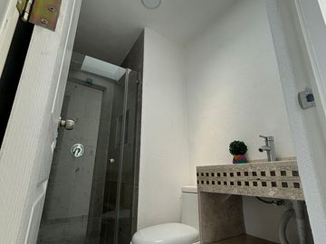 Estrena casa con moderno diseño  cerca de Plaza San Diego