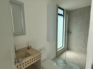 Estrena casa con moderno diseño  cerca de Plaza San Diego