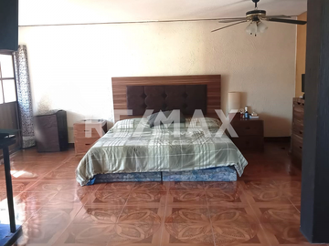 Bonita casa en venta, en Candiles - (3)